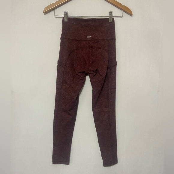 Aerie LIKE NEW burgundy side pocket high rise 7/8 length leggings size small - Picture 4 of 6